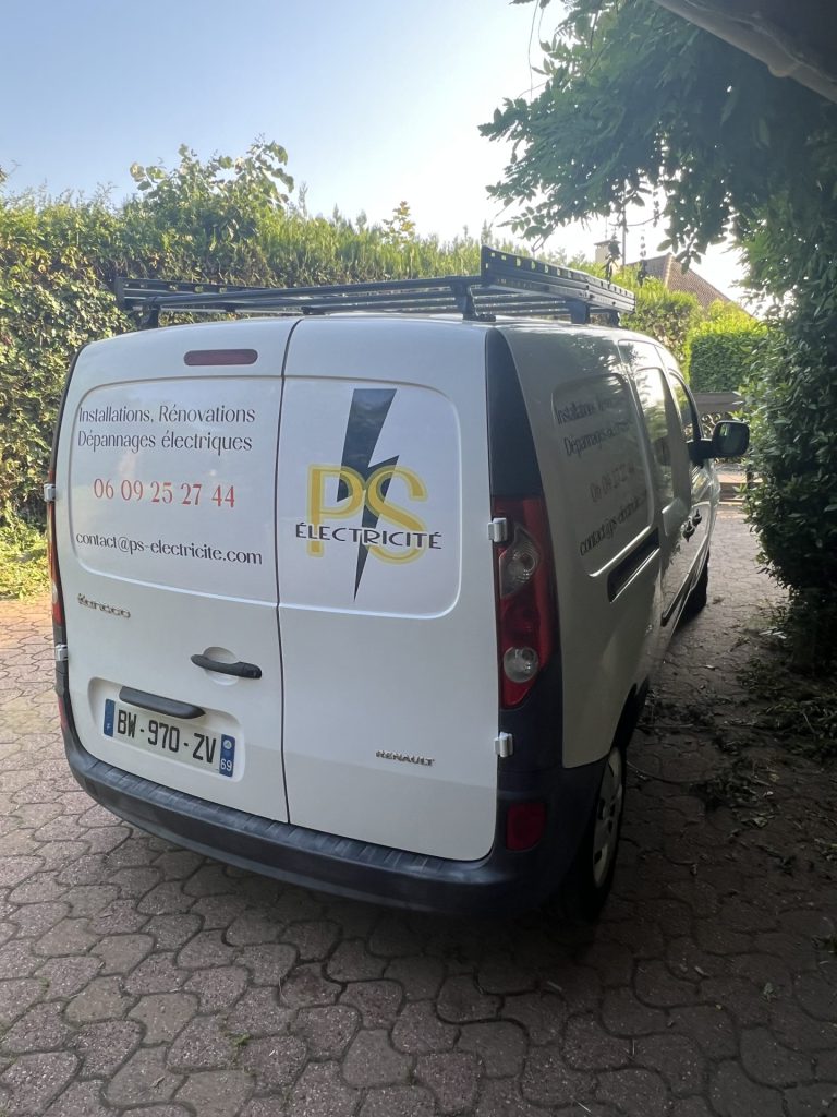 Covering sur Kangoo pour la société PS-Electricité