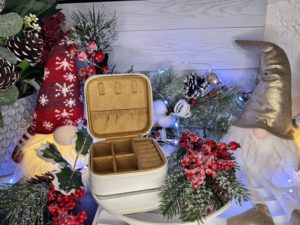 Une idée cadeau, un objet personnalisé, Deco-ACG a vos côté.